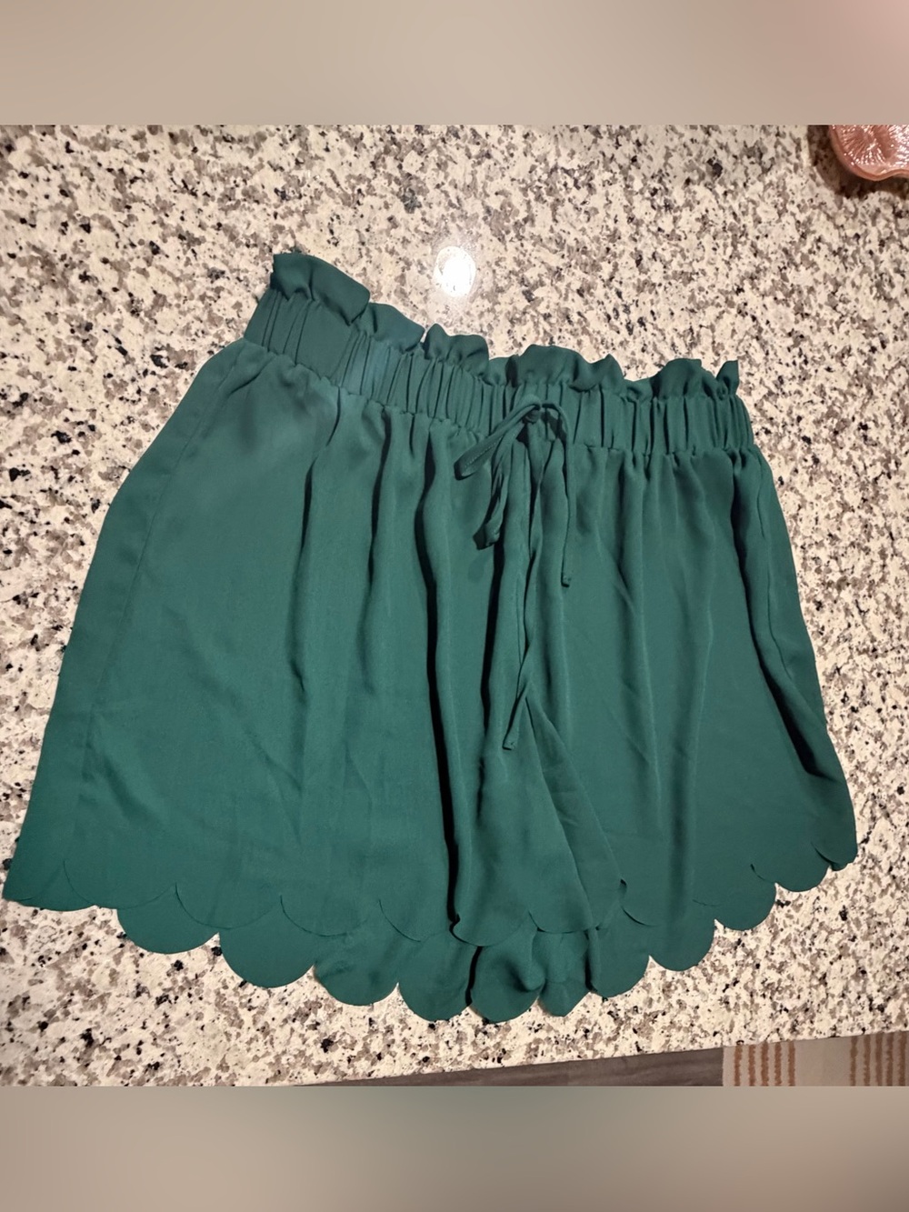Green Scalloped Hem Paperbag Waist Shorts - XXL